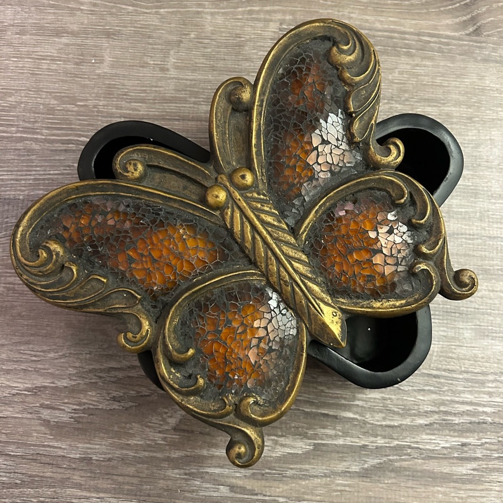Butterfly Trinket Box - Picture 2 of 3